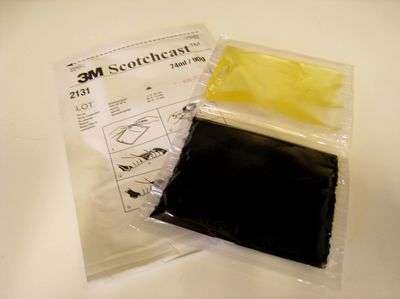 Żywica 3M™ Scotchcast 2131, niepalna, rozmiar C, 420g (346ml)